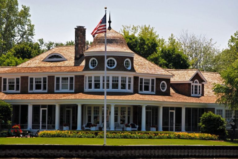 What type of flagpole should I get?