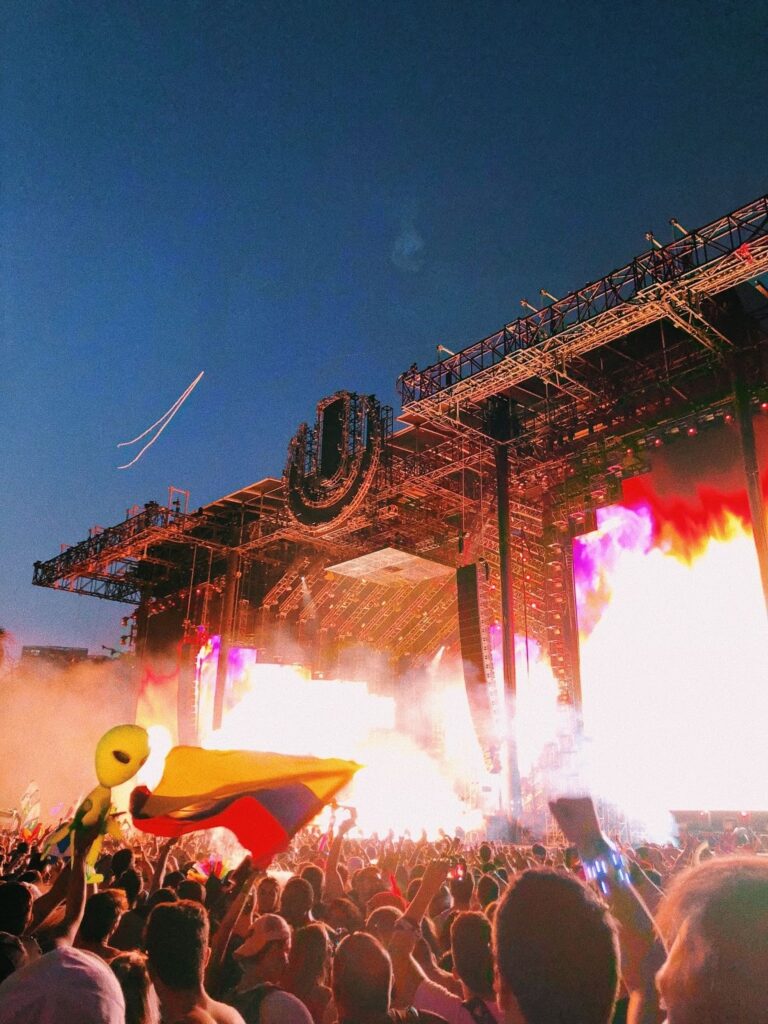 Concert Flags 3